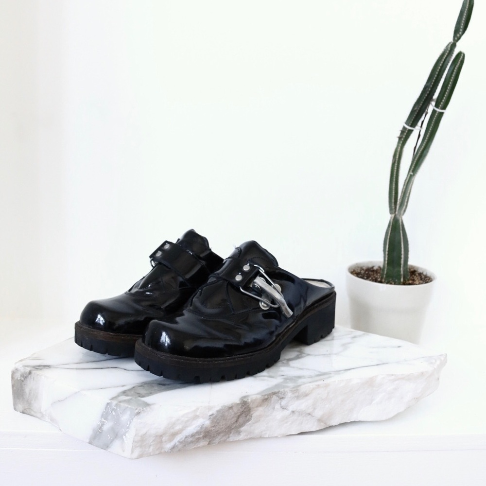 Geier Wally Patent leather mules